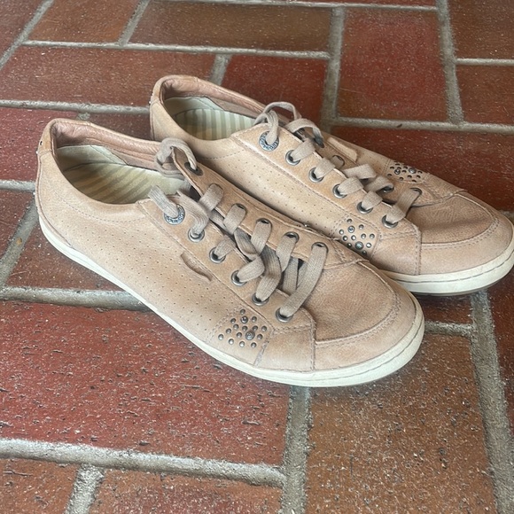 Tan Leather Taos Freedom Sneaker 8 - Picture 2 of 8